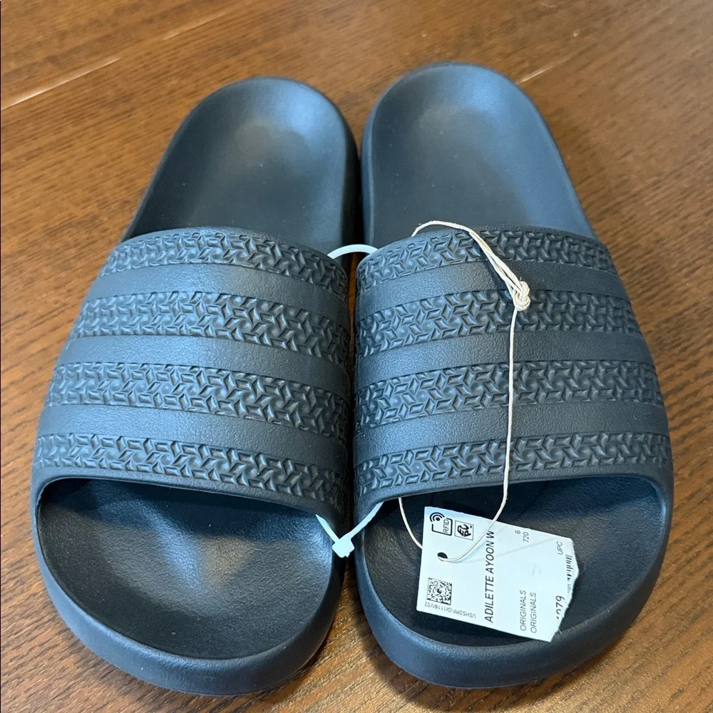 NWT Adidas Originals Adilette Ayoon W Slides - Picture 3 of 8